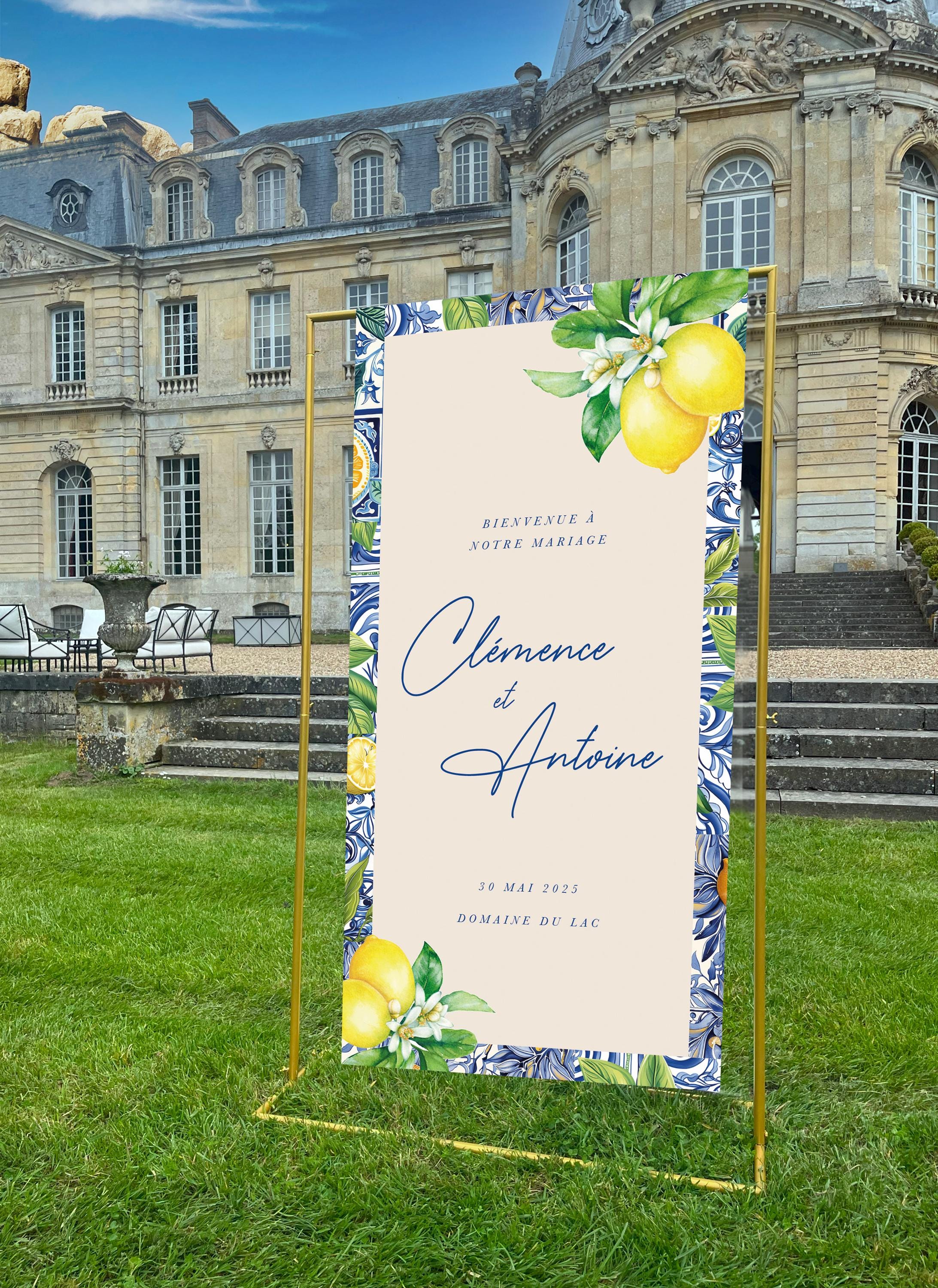 Panneau de bienvenue sur tissu effet lin, ambiance Positano avec citrons et verdure, parfait pour un mariage estival et raffiné.