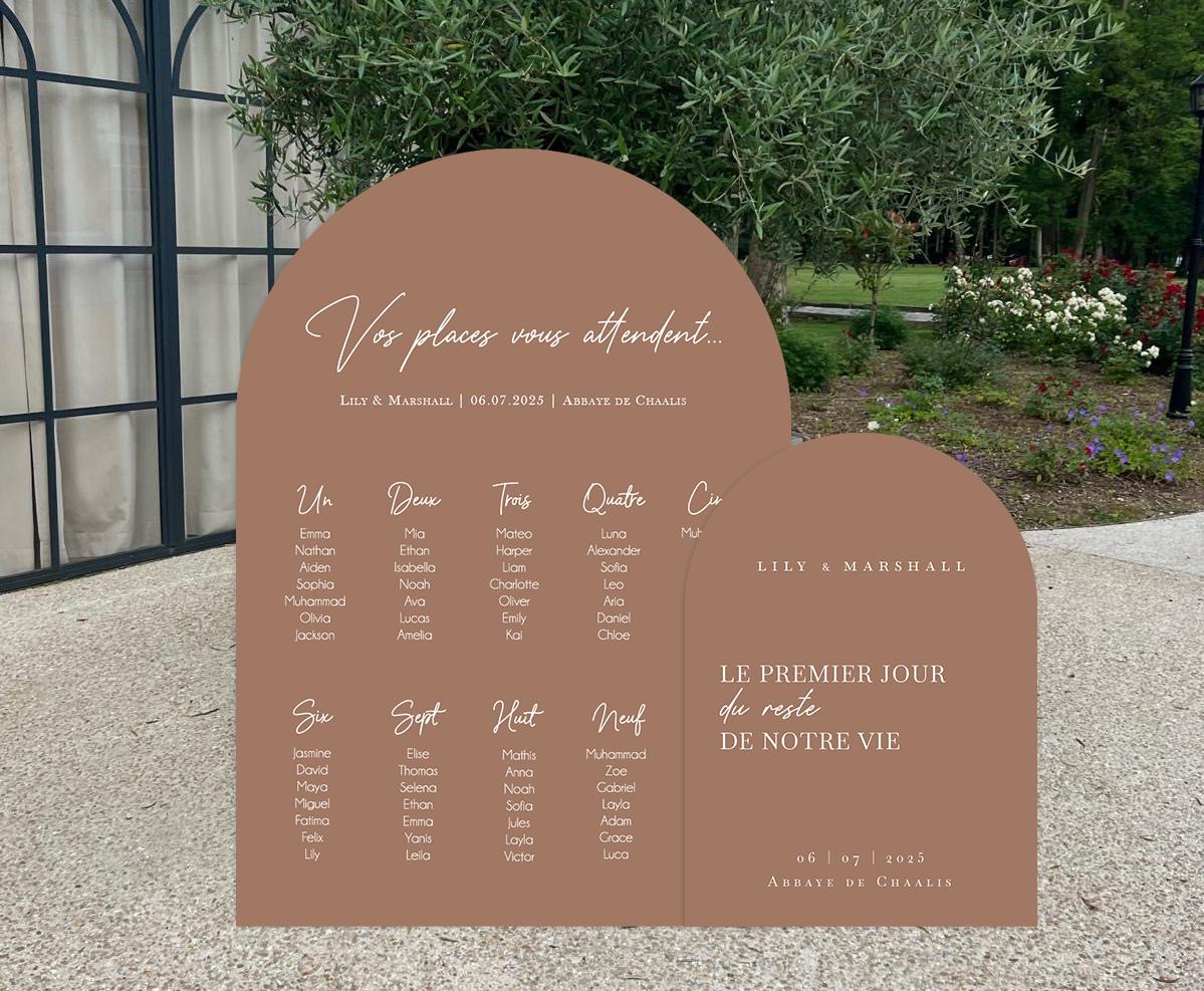 Panneaux de mariage en arche coloris moccha, style sobre et raffiné