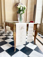 Ensemble menu "Le Bar" et "Cocktails des mariés"coloris ocre, imprimé sur toile vergé aspect lin. Il se dispose comme un chemin de table.