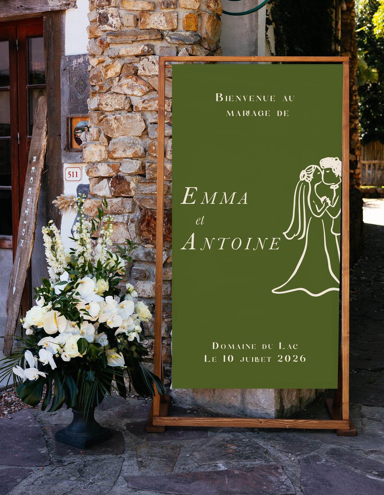 Panneau de bienvenue mariage en toile tissée aspect lin, personnalisable, avec dessin à la main d’un couple de mariés