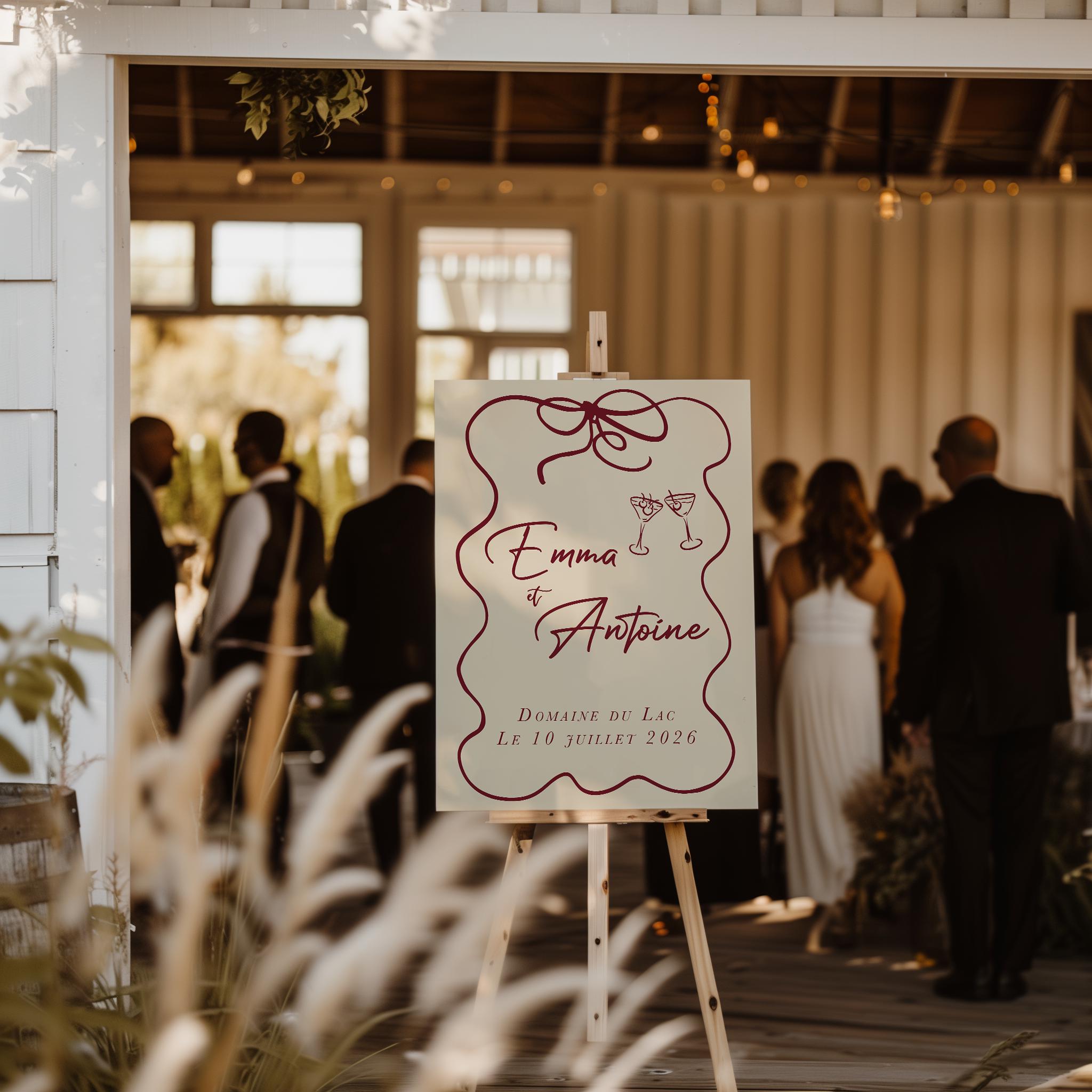 Panneau mariage fond beige, texte bordeaux, style moderne avec motifs dessinés à la main