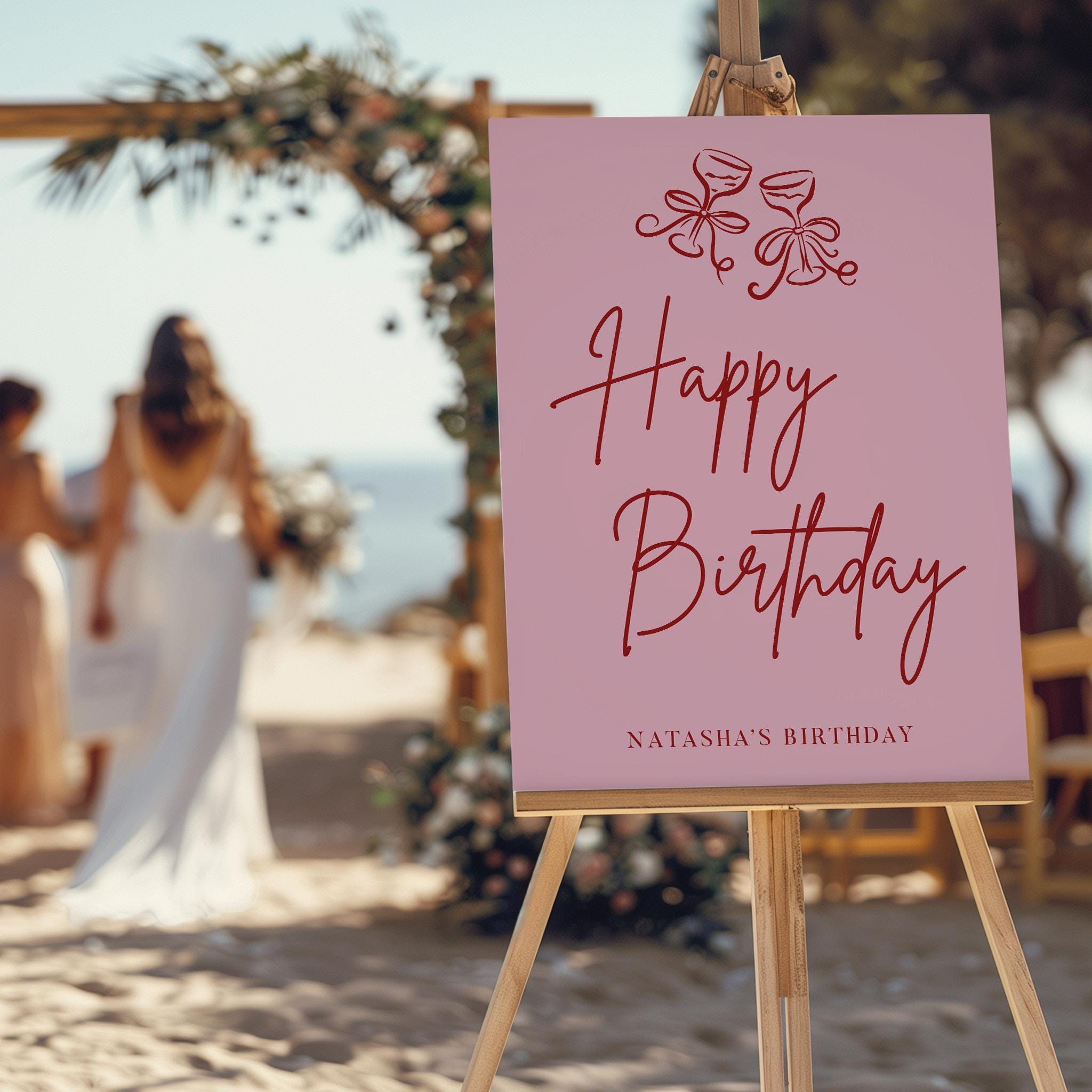 Panneau de bienvenue d'anniversaire aux couleurs festives, personnalisable avec prénom et date et 2 verres festifs en haut du visuel – Collection Mood.