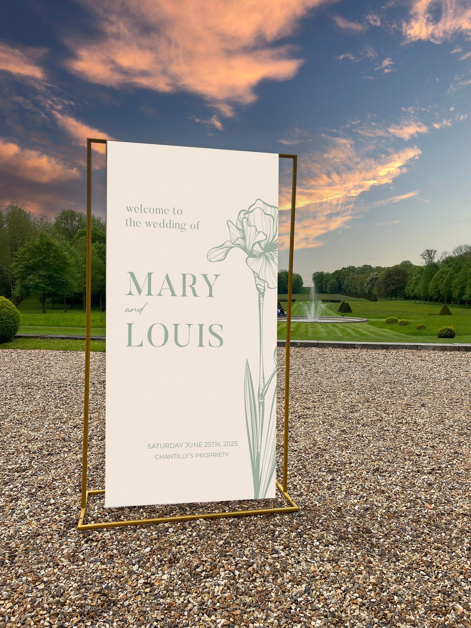 Panneau de bienvenue mariage en toile beige avec grande fleur vert sauge – design épuré – Collection Bloom, design 2