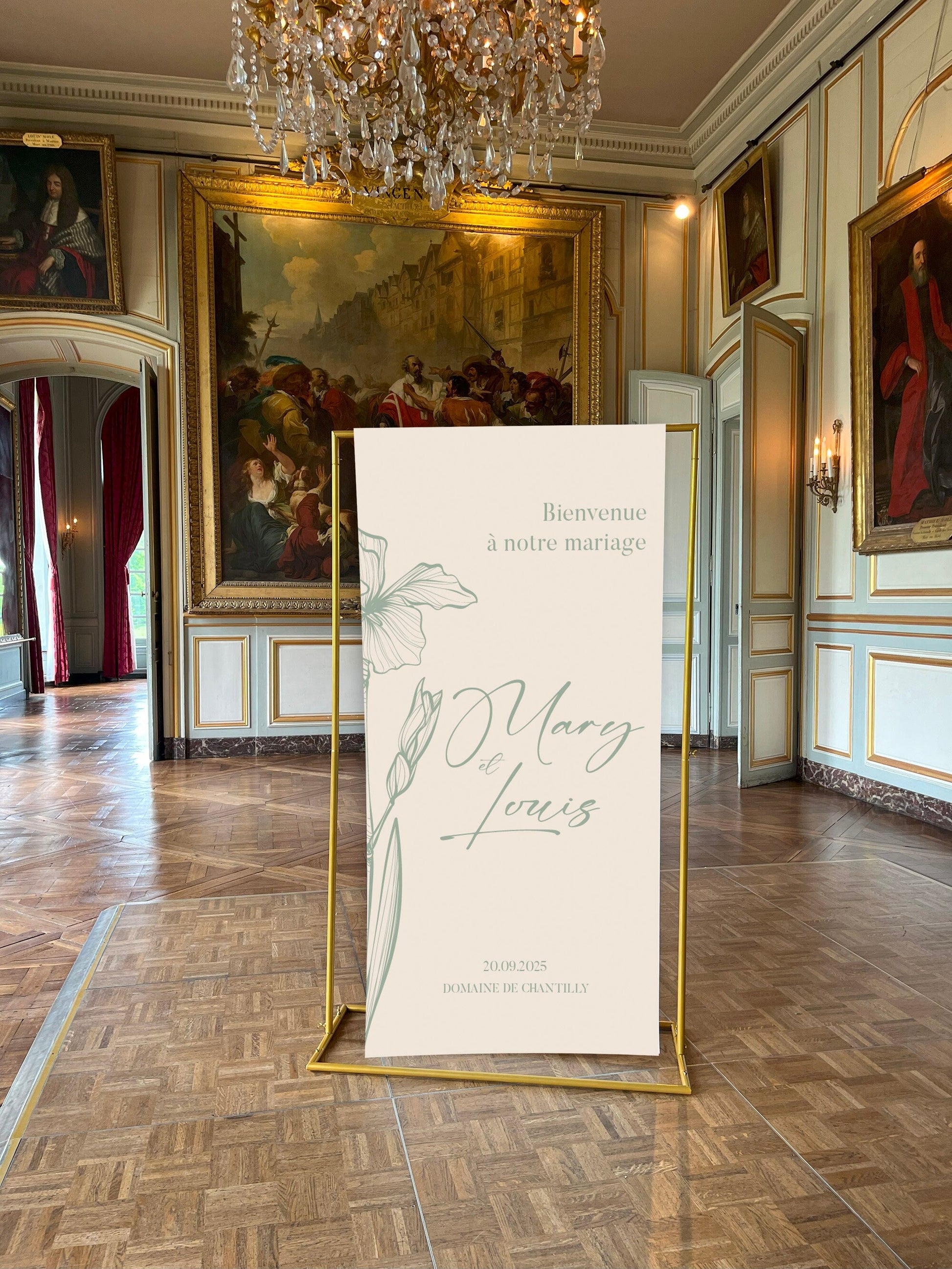 Panneau de bienvenue mariage en toile beige avec grande fleur vert sauge – design épuré – Collection Bloom, design 1