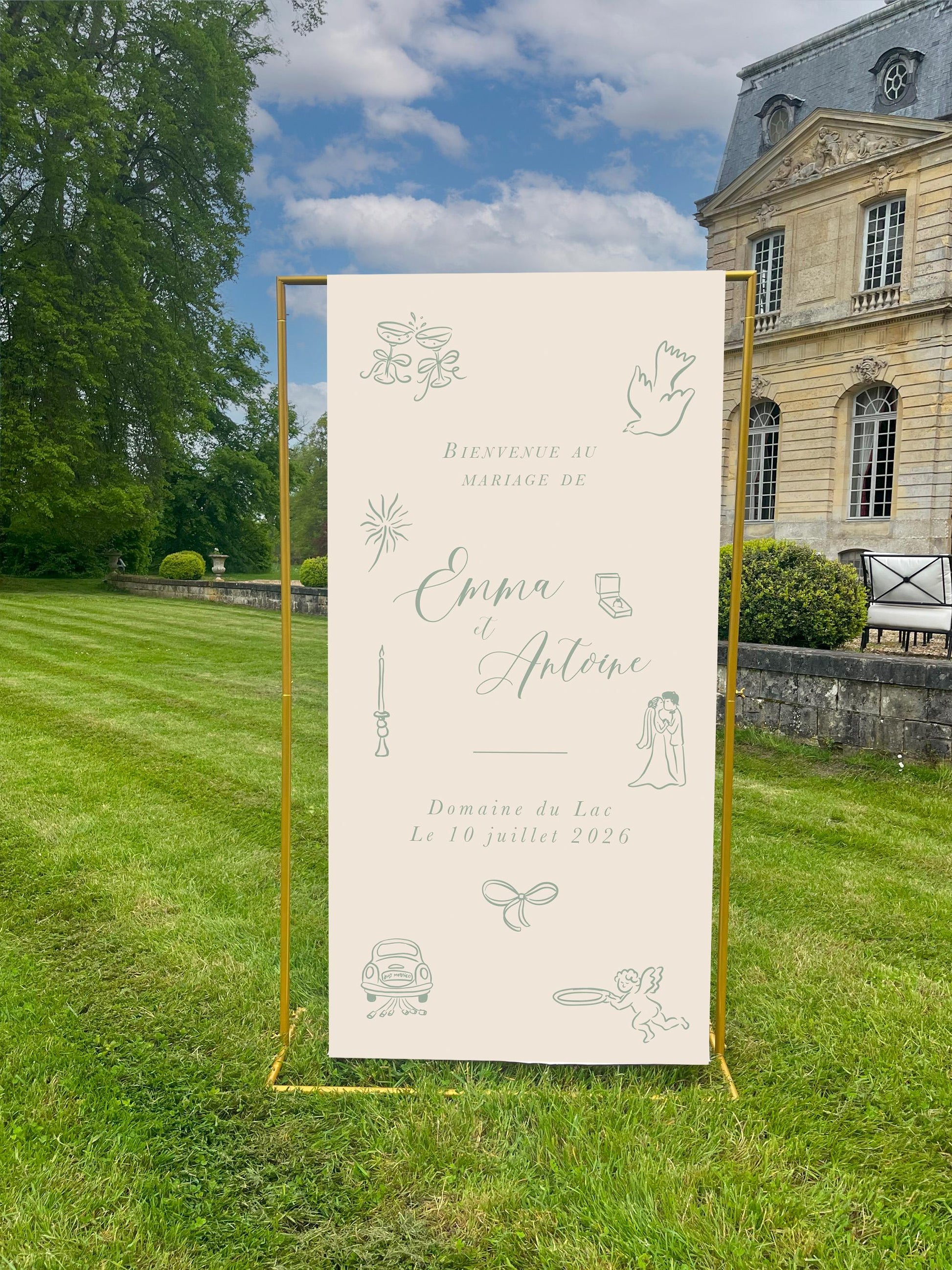 Panneau de bienvenue mariage texte coloris vert sauge en toile avec dessin fait main, format 90x180 cm, Collection Mood